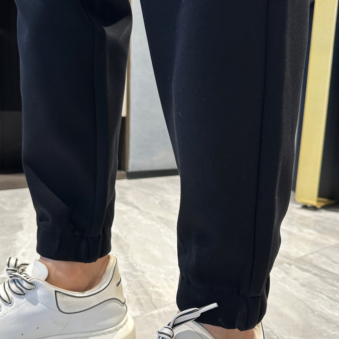 MINIMALIST STREET STYLE