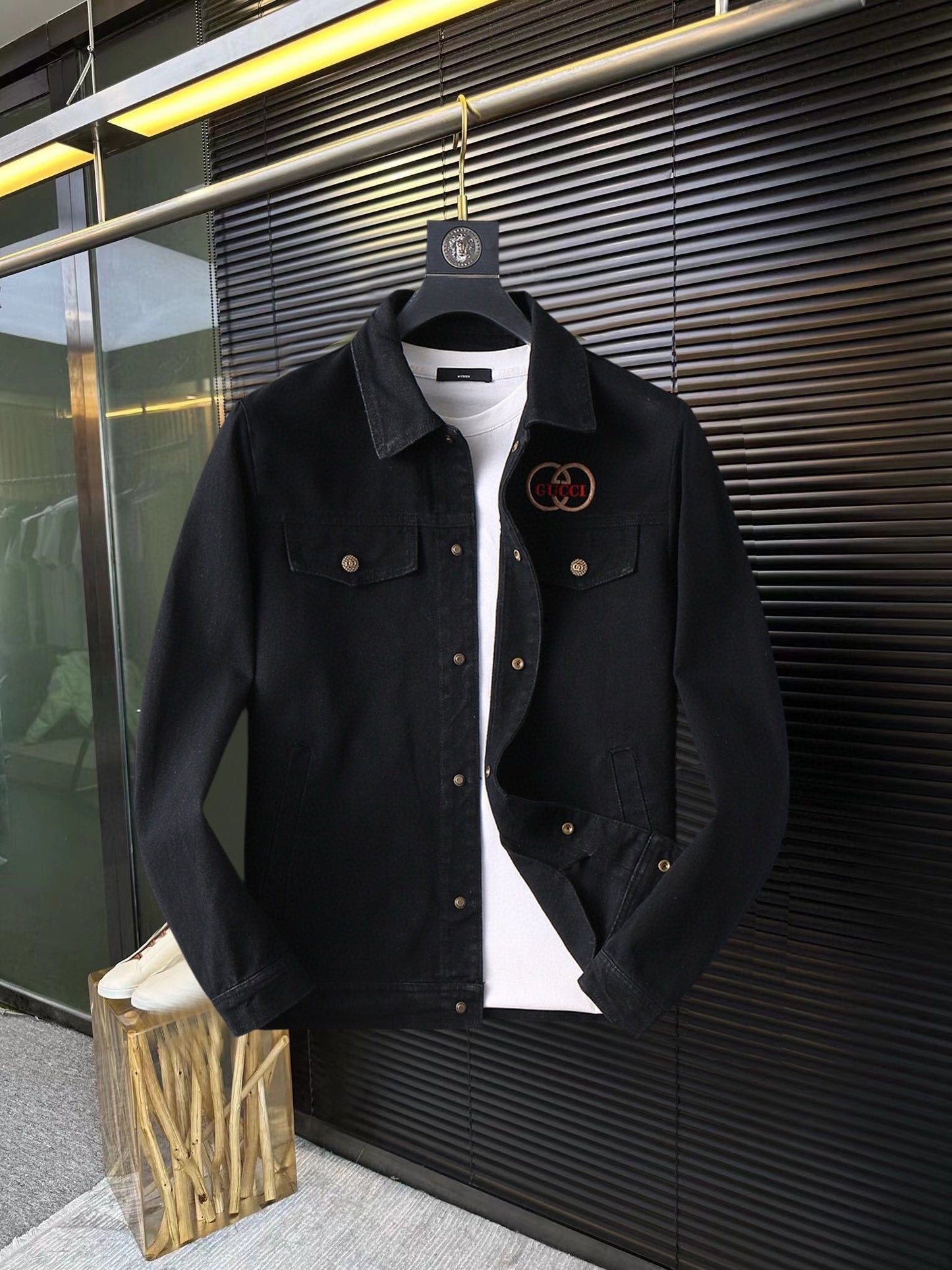 MINIMALIST STREET STYLE