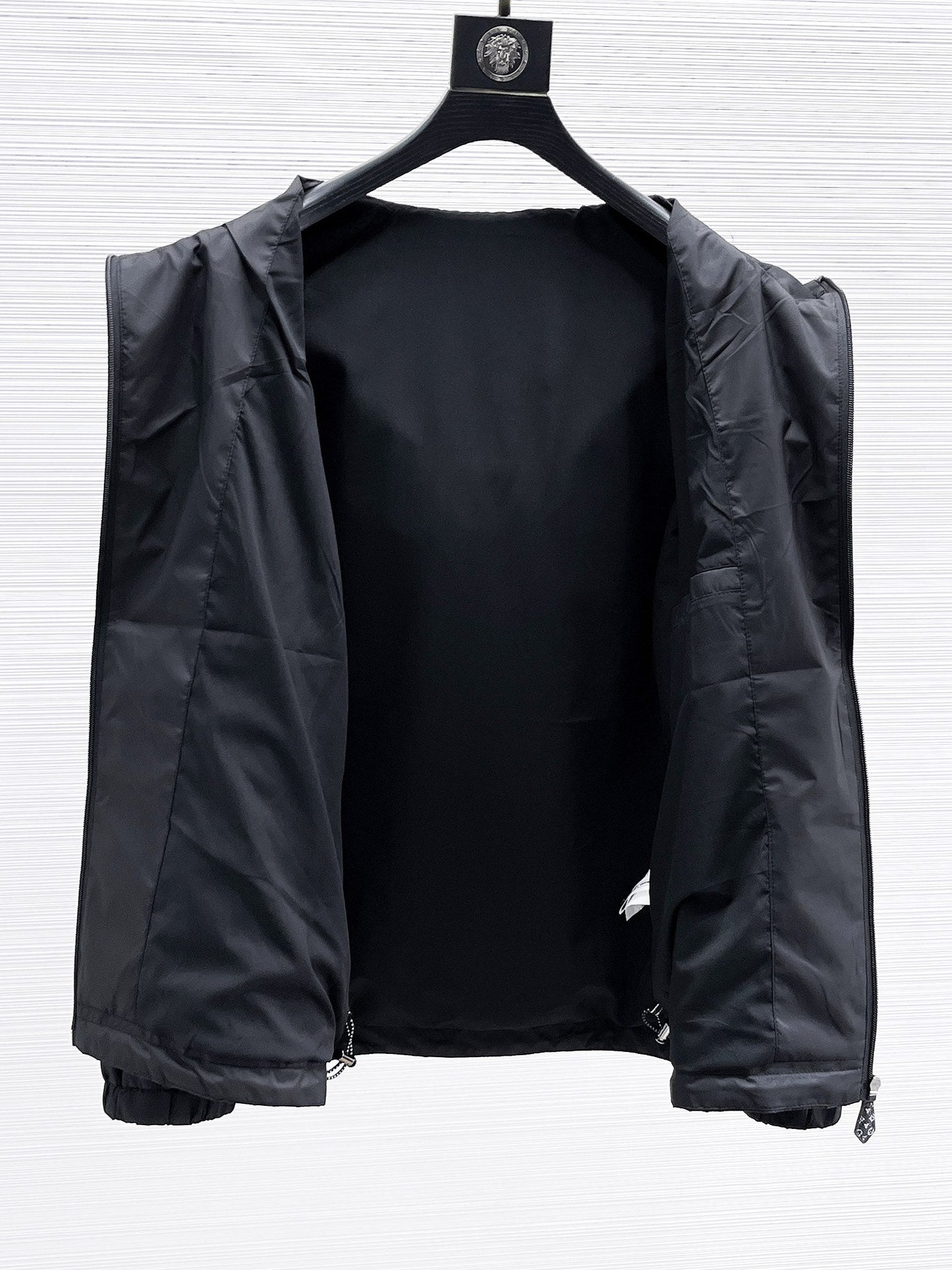 MINIMALIST STREET STYLE