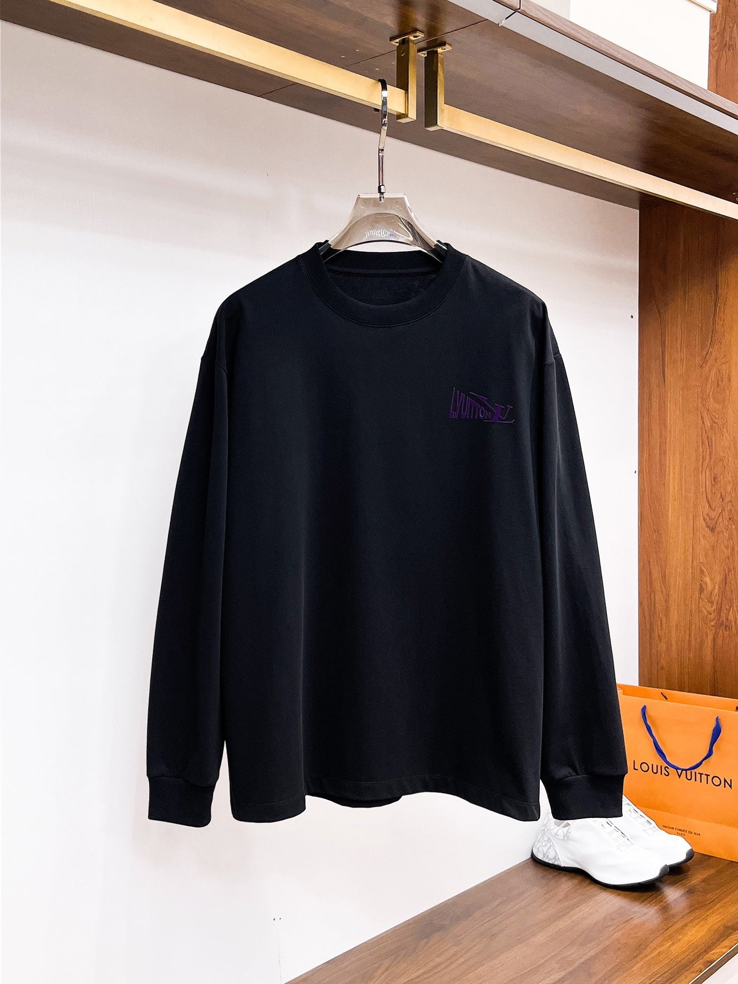 MINIMALIST STREET STYLE