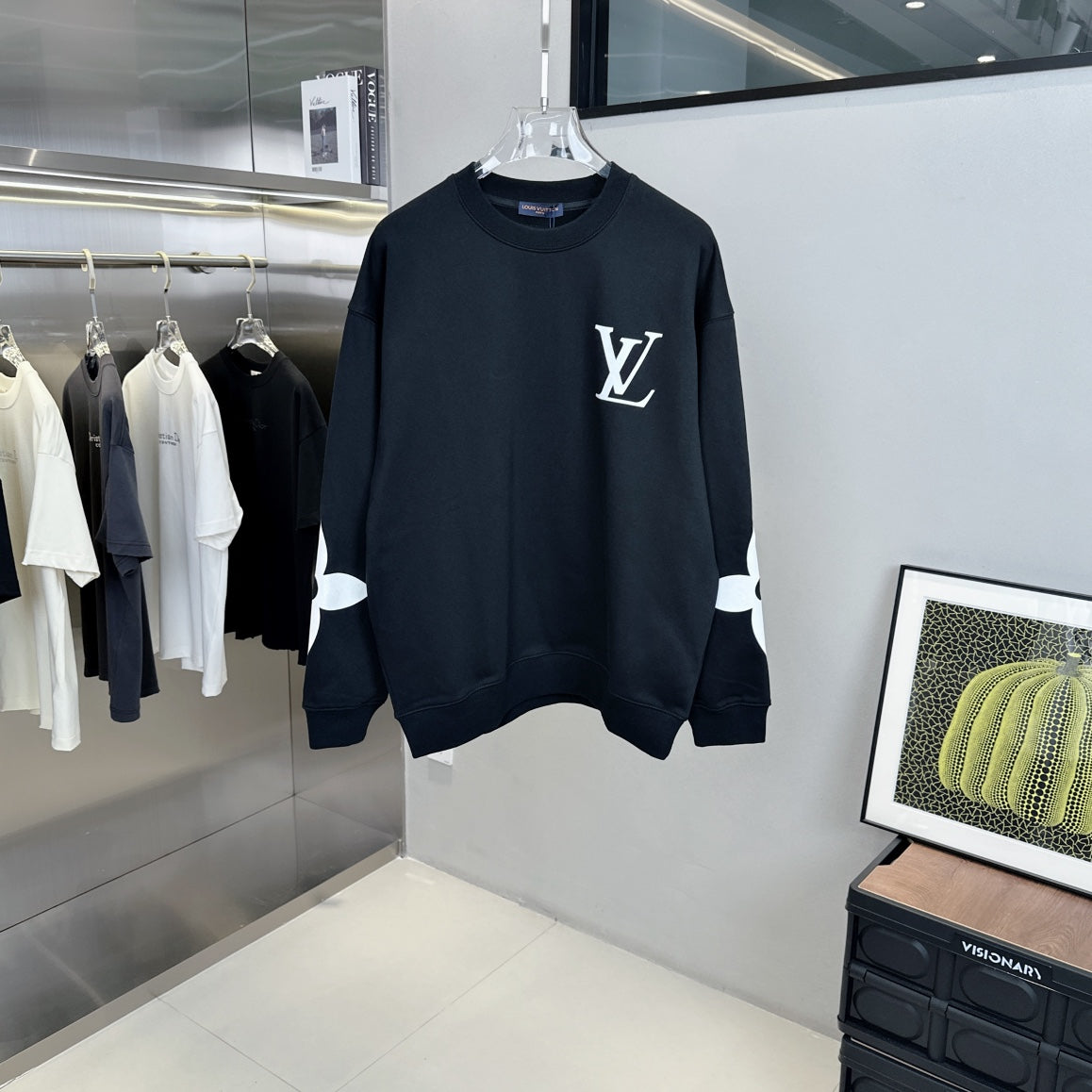 MINIMALIST STREET STYLE