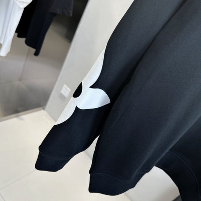 MINIMALIST STREET STYLE