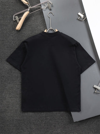 MINIMALIST STREET STYLE