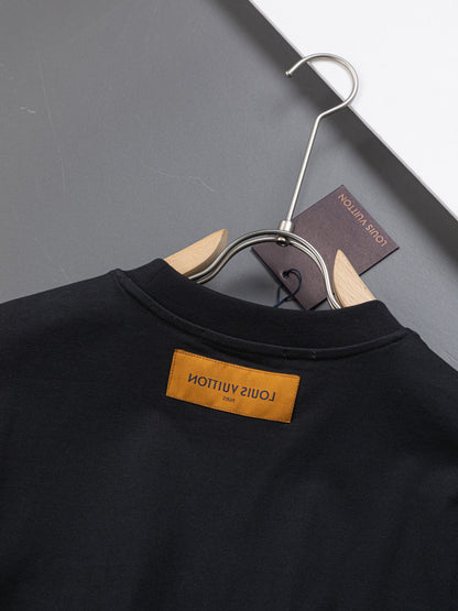 MINIMALIST STREET STYLE