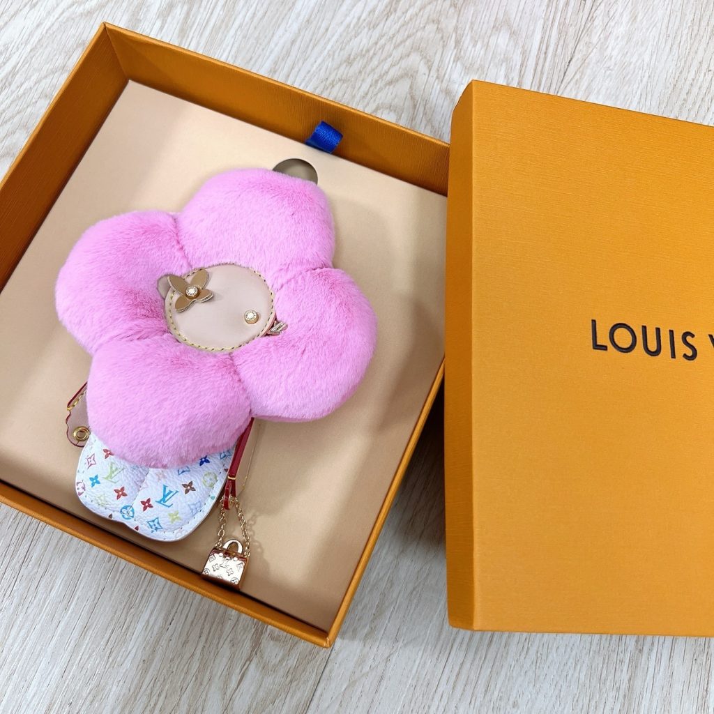 Louis Vuitton Vivienne Fashionista Bag Charm Lady - Image 17