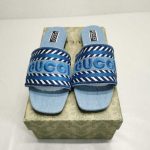 Gucci Women'S Slide Sandal With Gucci Script Light Blue Denim 771589 Fack3 4609 - Image 4