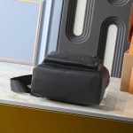 Louis Vuitton Racer Slingbag Black 42Cm M46107 - Image 5