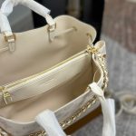 Louis Vuitton Bella Tote Dream Cream 33Cm M15116 - Image 7