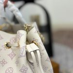 Louis Vuitton Bella Tote Dream Cream 33Cm M15116 - Image 9