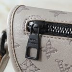 Louis Vuitton Pulse Wearable Wallet Sand 22cm M14794 - Image 5