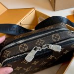 Louis Vuitton Alpha Wearable Wallet Brown 18cm M81260 - Image 4