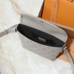 Louis Vuitton Pulse Wearable Wallet Sand 22cm M14794 - Image 8