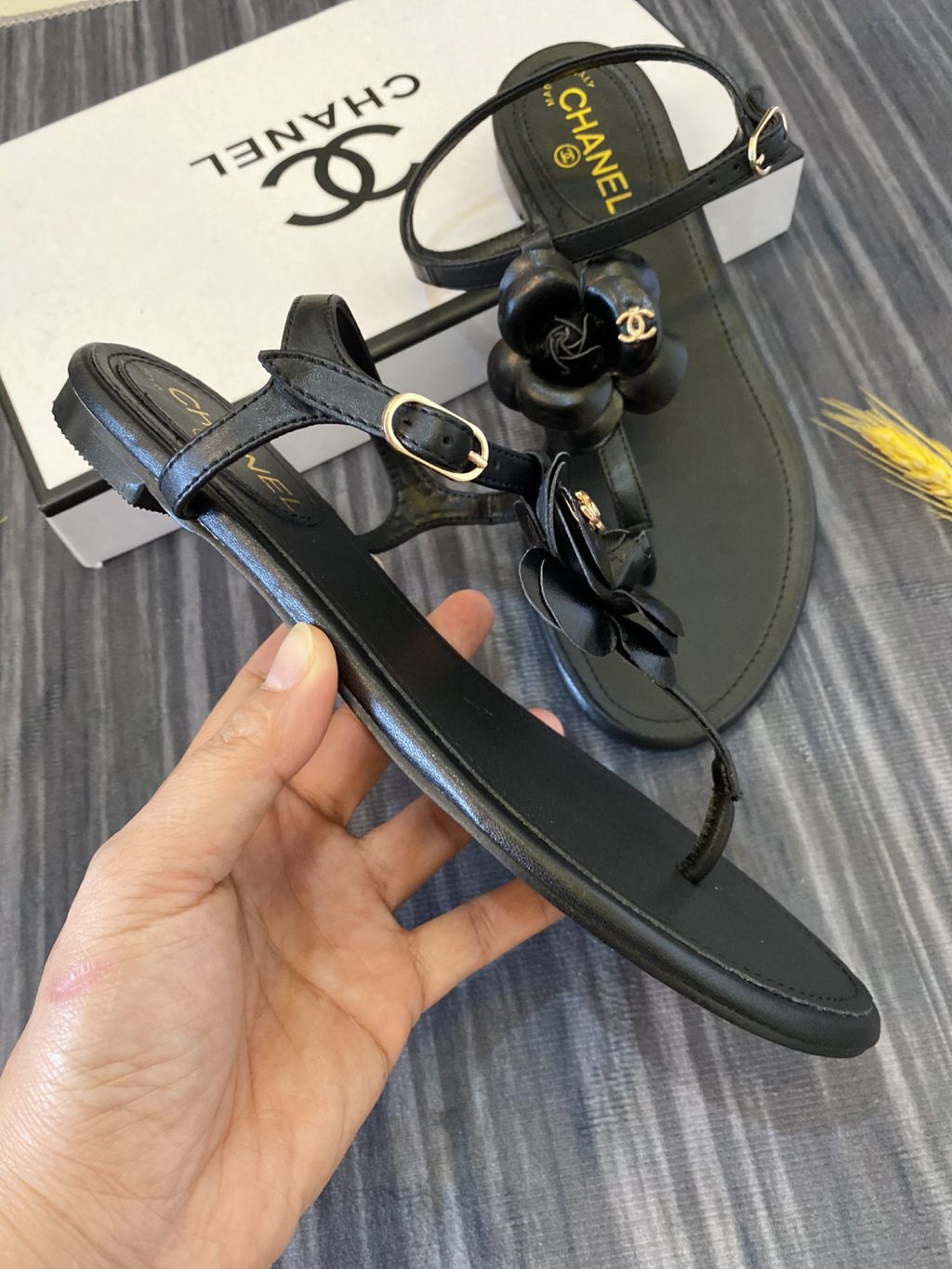 CHANEL JELLY BLACK RUBBER CAMELLIA SANDALS BLACK - Image 6