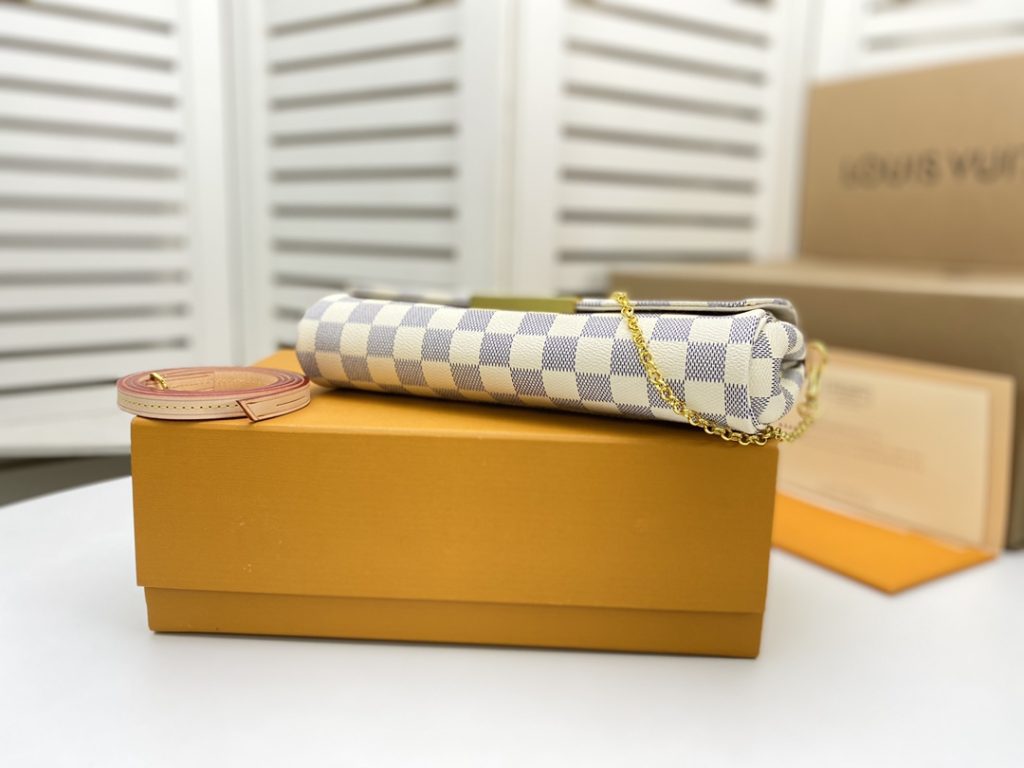 Louis Vuitton Women'S Favorite MM Damier Azur 28Cm - Image 10