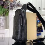 Louis Vuitton Avenue Slingbag PM Monogram Eclipse Black 33cm M47137 - Image 4