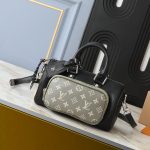 Louis Vuitton Keepall Bandoulière 25 Bag Black 25Cm - Image 3