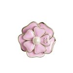 Chanel Brooch Metal And Resin Gold With Pink Pearly White
