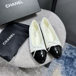 Chanel Ballerina Flat Shoes In White - Image 3