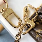 Louis Vuitton Multi Pochette Accessoires Monogram Canvas Khaki 24cm M44813 - Image 6