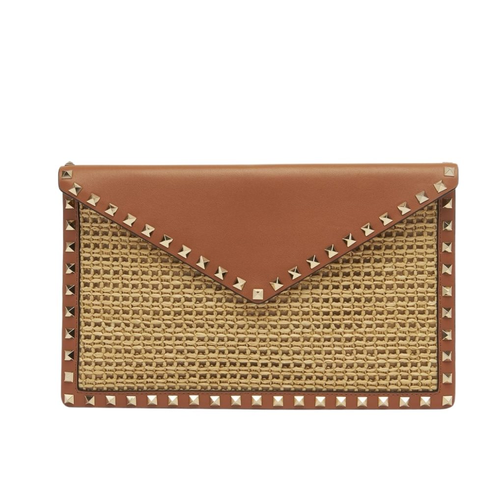 Valentino Garavani Rockstud Raffia Clutch Bag In Brown 28cm - Image 2
