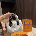 Louis Vuitton Speedy Bandoulière 20 Monogram Dune Coated Canvas 20cm M46906 - Image 3