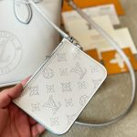 Louis Vuitton Blossom Mahina Bag With Lv Circle Motif White 23Cm - Image 8