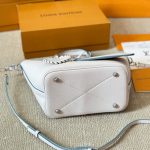 Louis Vuitton Blossom Mahina Bag With Lv Circle Motif White 23Cm - Image 9