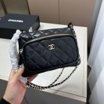 Chanel Shoulder Crossbody Bag With Chain Black 20cm - Image 5