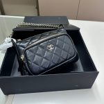 Chanel Shoulder Crossbody Bag With Chain Black 20cm - Image 4