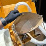 Louis Vuitton Blossom Mahina Leather Bag Beige 21Cm - Image 5