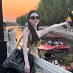 Chanel Handbag Shiny Black 41cm - Image 5