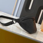 Louis Vuitton Discovery Bumbag PM Monogram Shadow Black 47Cm M46036 - Image 4