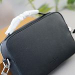 Louis Vuitton Avenue Messenger Bag Black 23Cm M11657 - Image 11