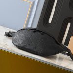 Louis Vuitton Discovery Bumbag PM Monogram Shadow Black 47Cm M46036 - Image 5