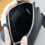 Louis Vuitton Avenue Messenger Bag Black 23Cm M11657 - Image 8