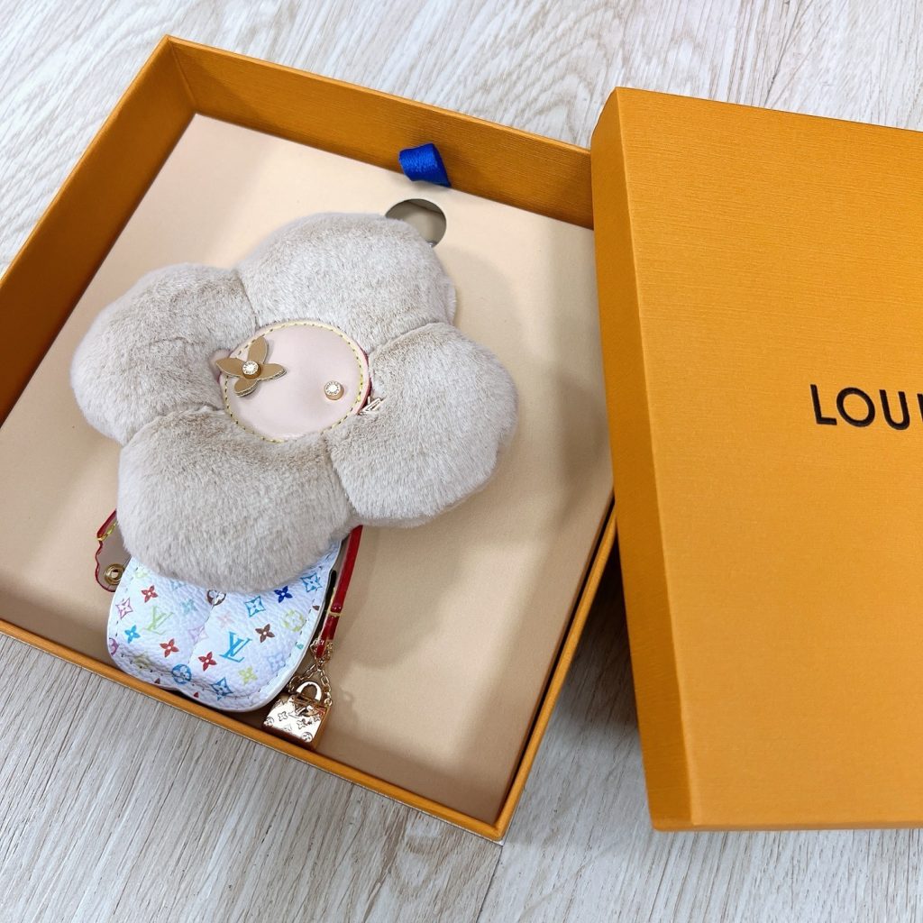 Louis Vuitton Vivienne Fashionista Bag Charm Lady - Image 6