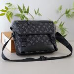 Louis Vuitton Messenger Voyager Monogram Eclipse Bag Black 28Cm - Image 3