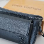 Louis Vuitton Pilot Bag Black 29Cm - Image 6