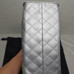 Chanel 25 Small Handbag Metallic Grained And Gold Tone Metal Silver 26cm AS5293 B20405 NZV67 - Image 6