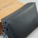 Louis Vuitton Pilot Bag Black 29Cm - Image 8