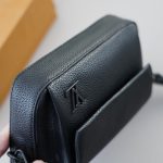 Louis Vuitton Pilot Bag Black 29Cm - Image 10