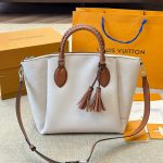 Louis Vuitton Mahina Leather Haumea Bag White 30Cm - Image 5