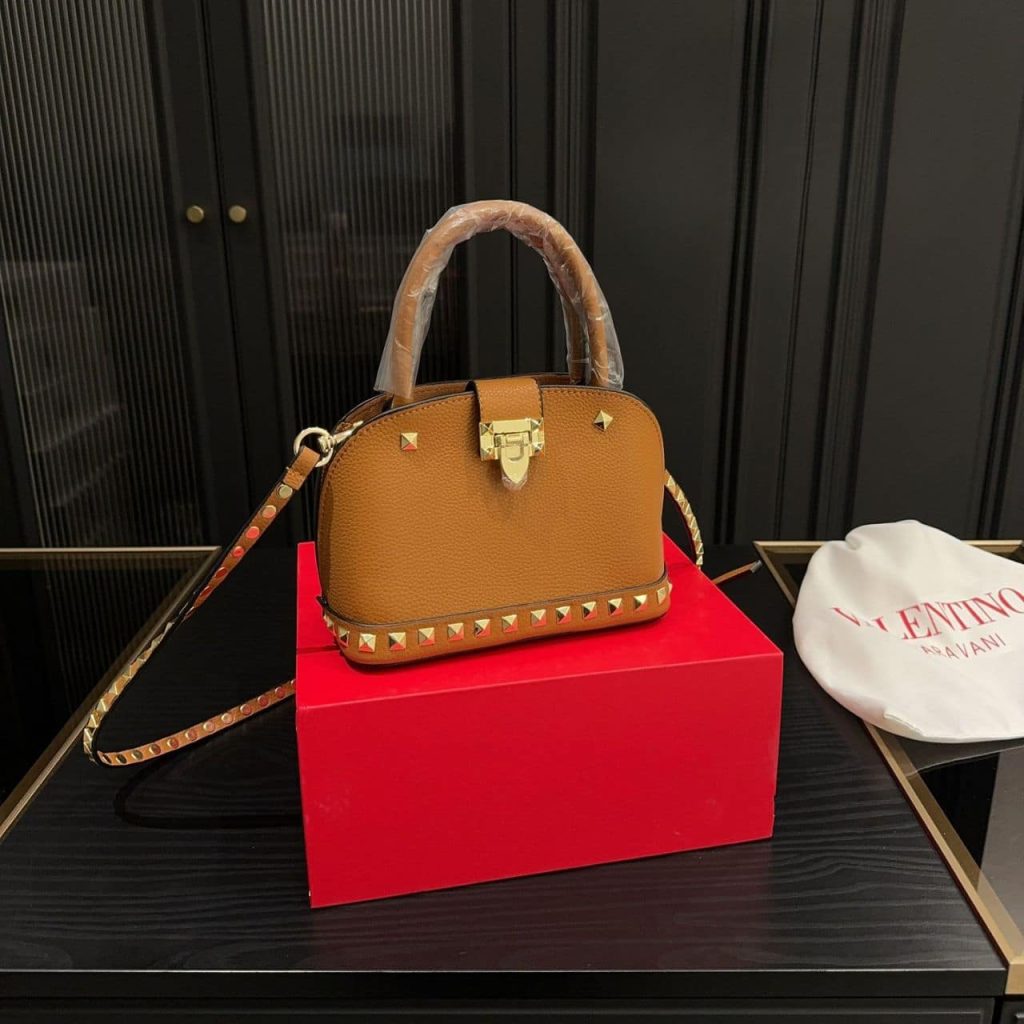 Valentino Garavani Rockstud Handbag In Grainy Leather Brown 21Cm - Image 3