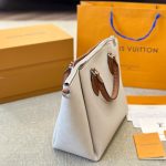 Louis Vuitton Mahina Leather Haumea Bag White 30Cm - Image 9