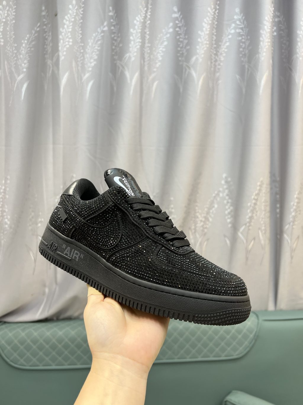 Louis Vuitton Sneakers - Image 3