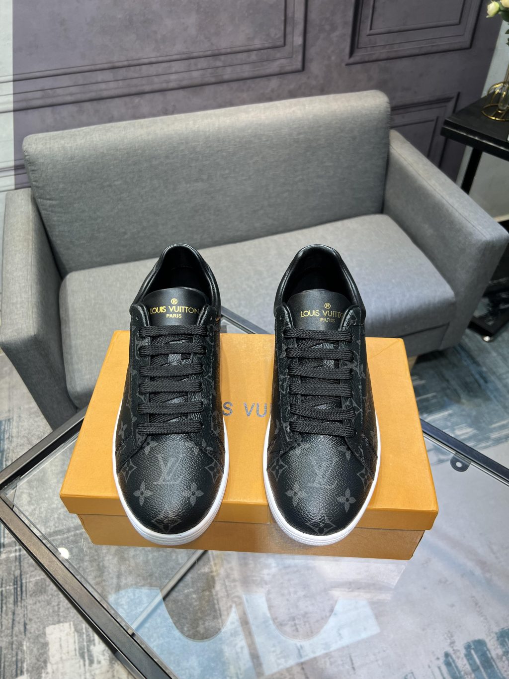 NEW ARRIVAL LOUIS VUITTON  SNEAKER - Image 5