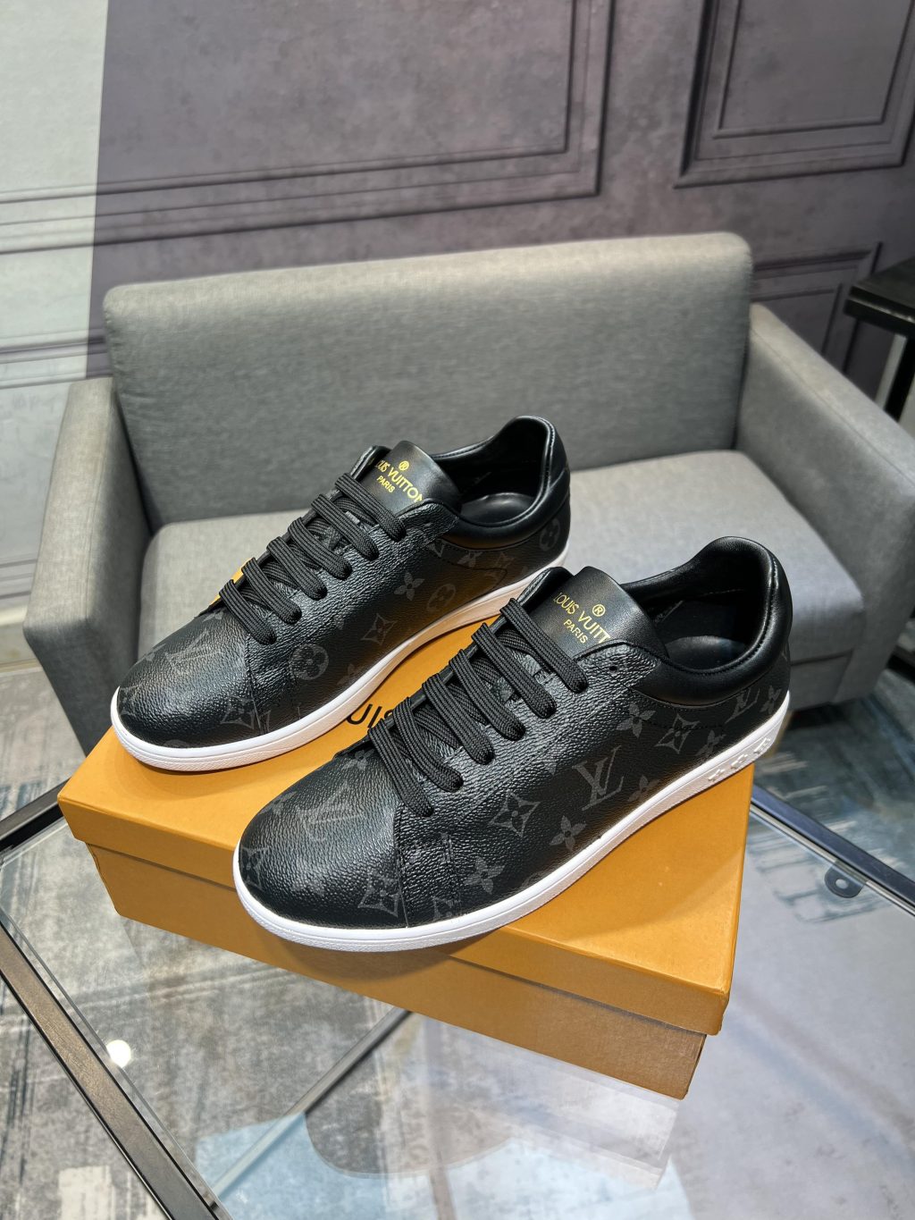 NEW ARRIVAL LOUIS VUITTON  SNEAKER - Image 6