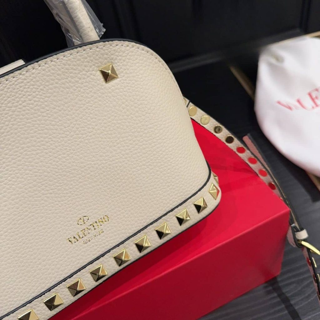 Valentino Garavani Rockstud Handbag In Grainy Leather White 21Cm - Image 8