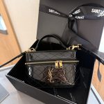 Saint Laurent Gany Vanity Bag In Patent Leather Black 19Cm - Image 9