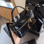 Saint Laurent Gany Vanity Bag In Patent Leather Black 19Cm - Image 10